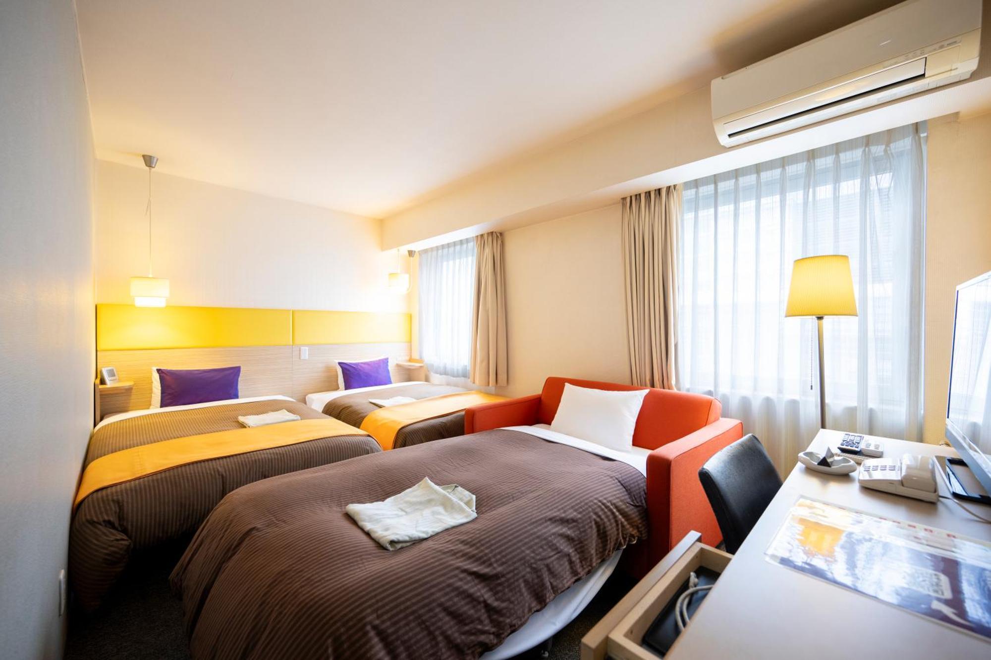 Hotel 1-2-3 Takaszaki Kültér fotó