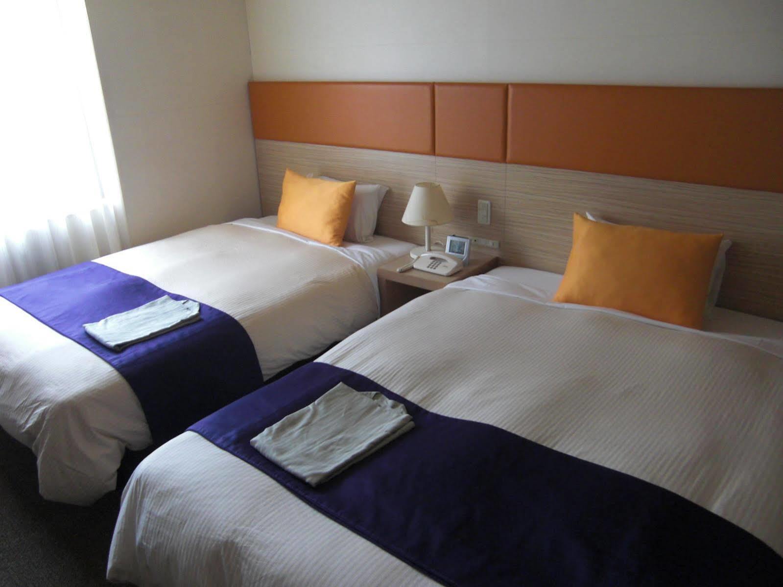 Hotel 1-2-3 Takaszaki Kültér fotó