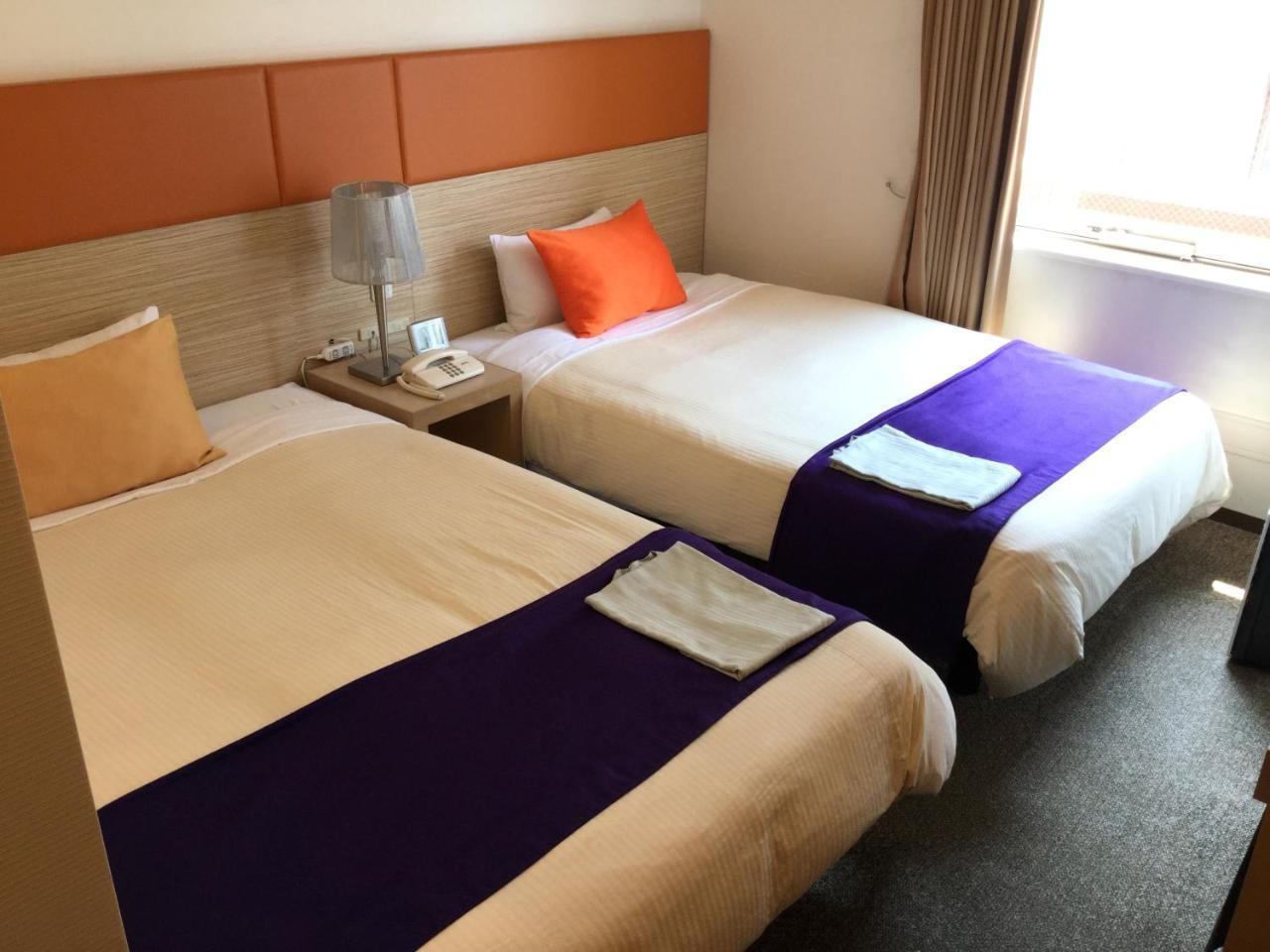 Hotel 1-2-3 Takaszaki Kültér fotó