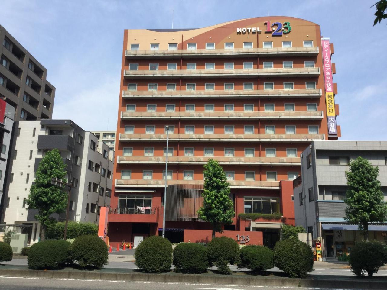Hotel 1-2-3 Takaszaki Kültér fotó